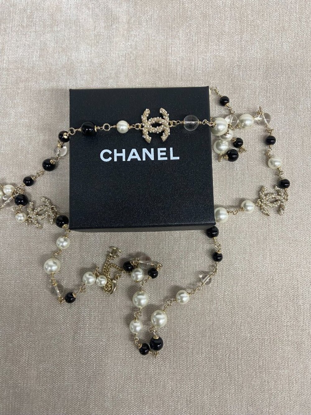 Chanel CC Logo Pearl & Beaded Necklace ✨